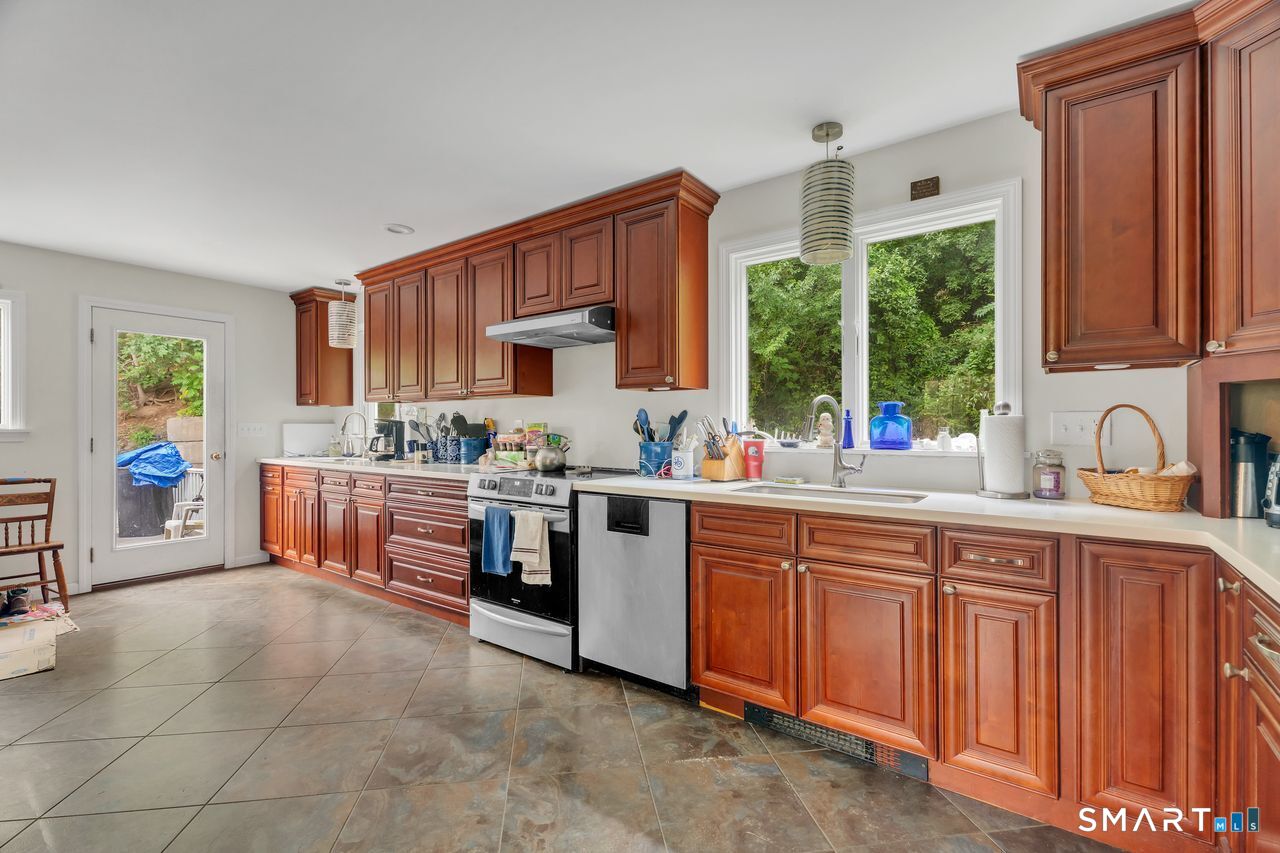 72 Winter Avenue Deep River CT 06417