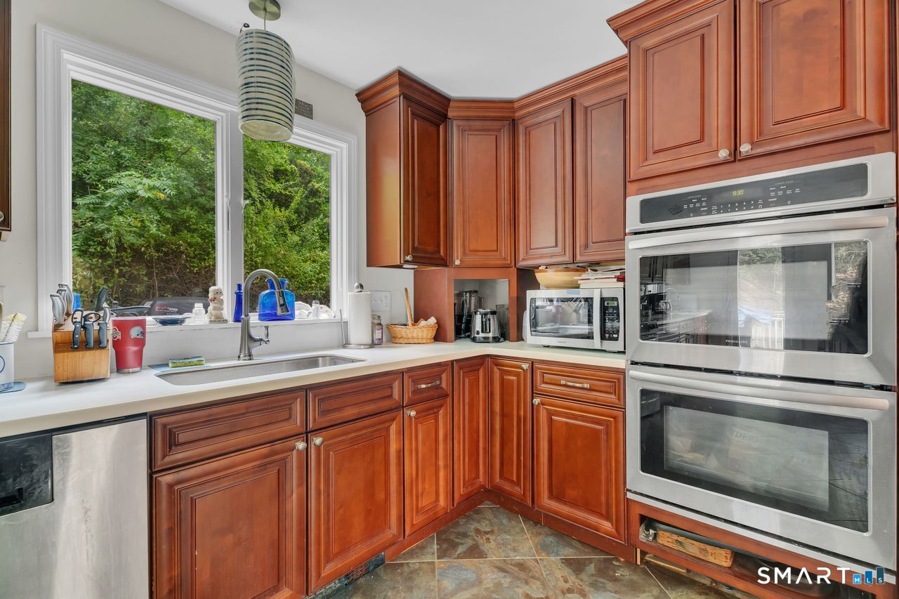 72 Winter Avenue Deep River CT 06417