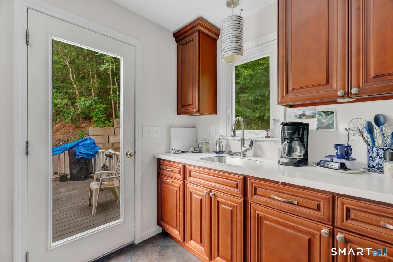 72 Winter Avenue Deep River CT 06417
