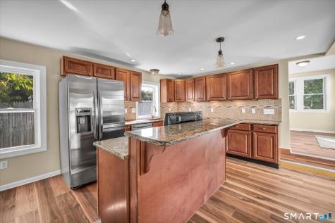 364 Bidwell Street Manchester CT 06040
