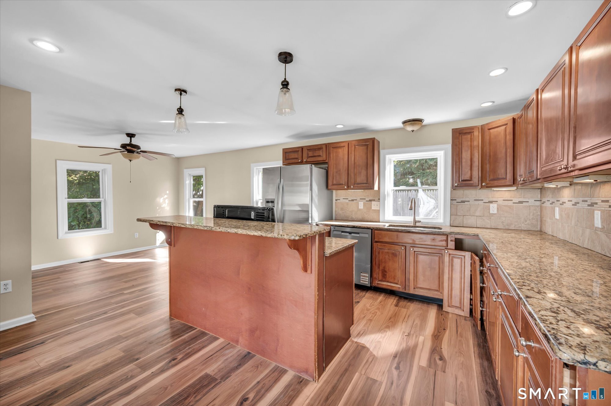 364 Bidwell Street Manchester CT 06040
