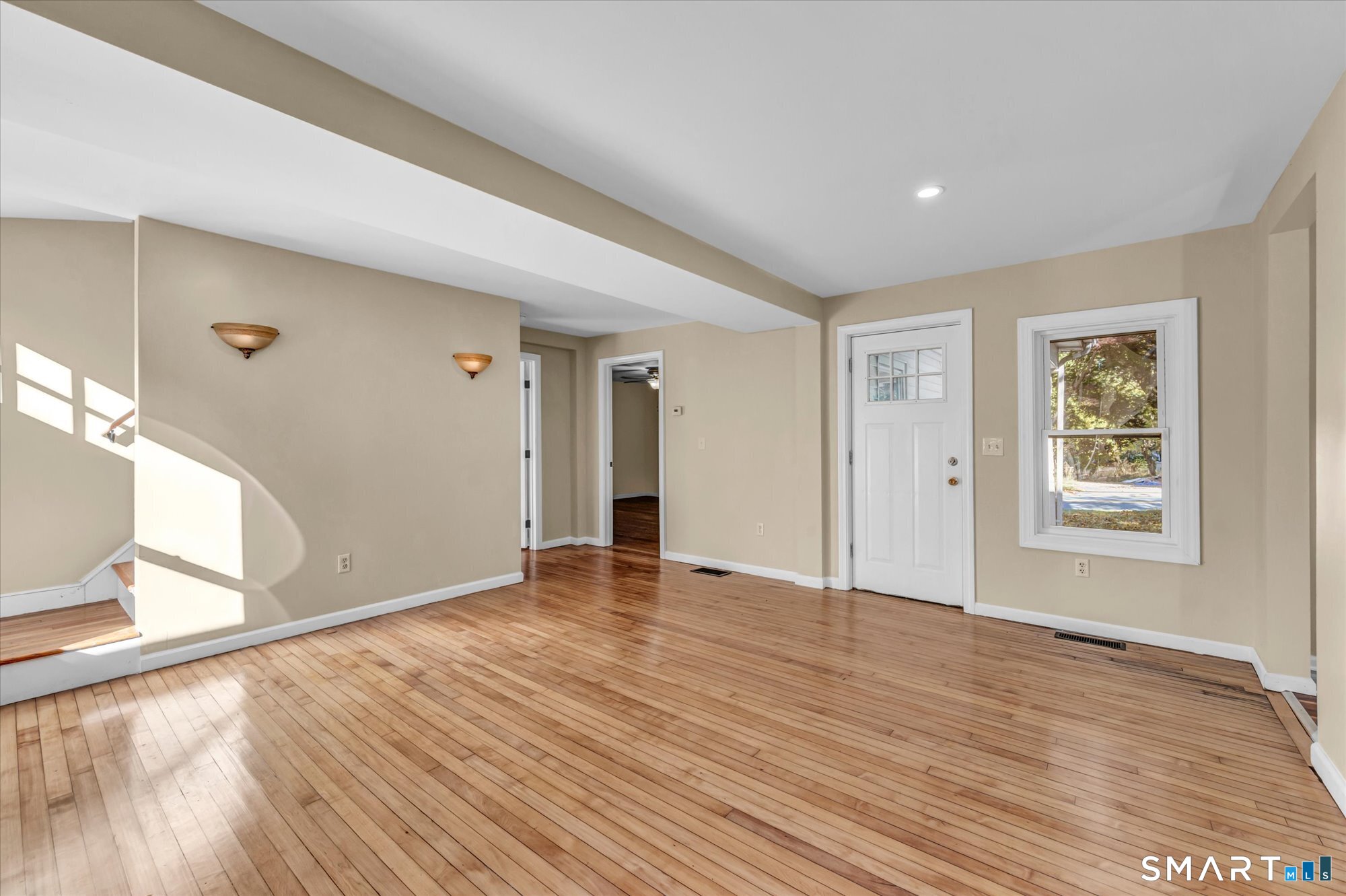 364 Bidwell Street Manchester CT 06040