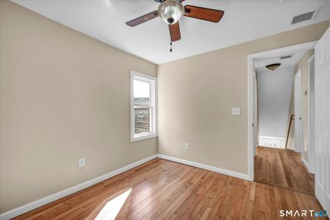 364 Bidwell Street Manchester CT 06040
