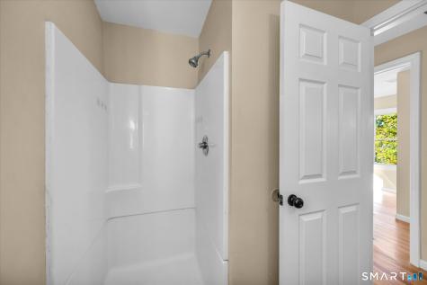 364 Bidwell Street Manchester CT 06040