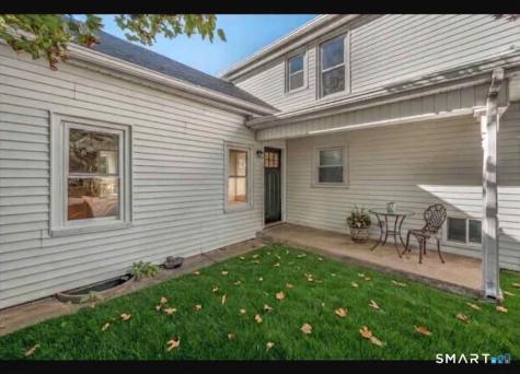 364 Bidwell Street Manchester CT 06040