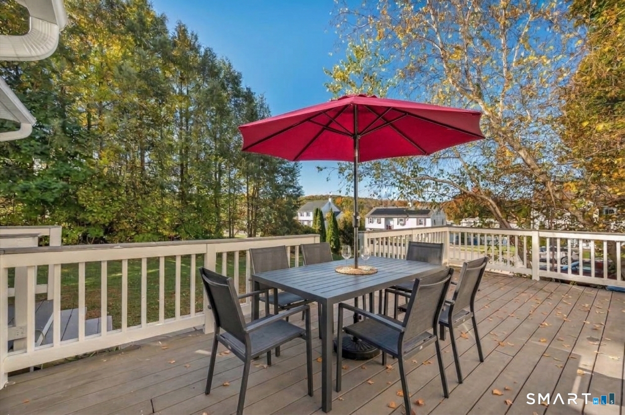 364 Bidwell Street Manchester CT 06040