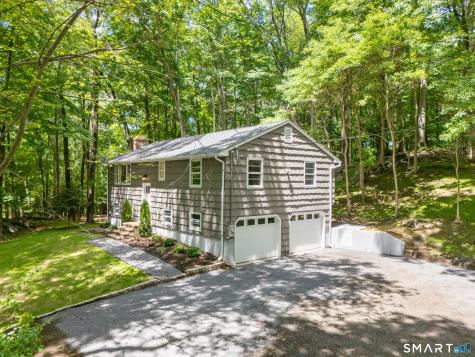 9 New Light Drive Danbury CT 06810