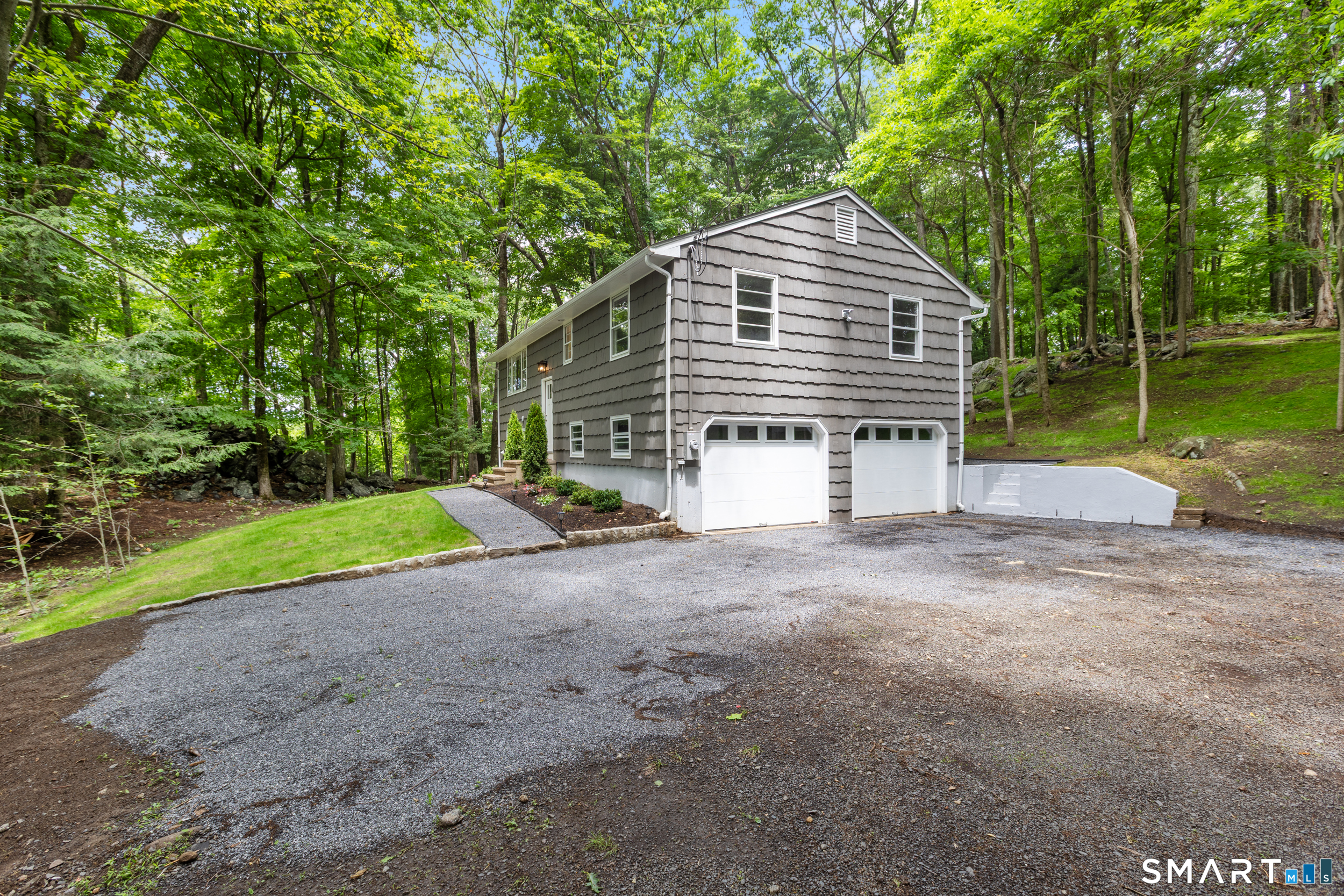 9 New Light Drive Danbury CT 06810