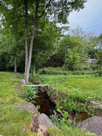 23 Great Neck Road Trumbull CT 06611