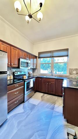 5 Hundley Court Stamford CT 06902