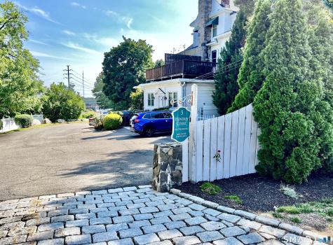 5 Hundley Court Stamford CT 06902