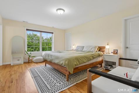 34 Lexington Gardens North Haven CT 06473