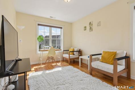34 Lexington Gardens North Haven CT 06473