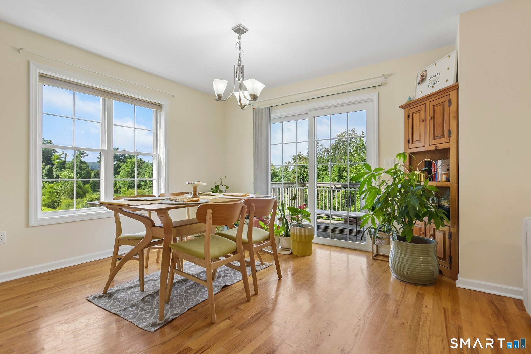 34 Lexington Gardens North Haven CT 06473