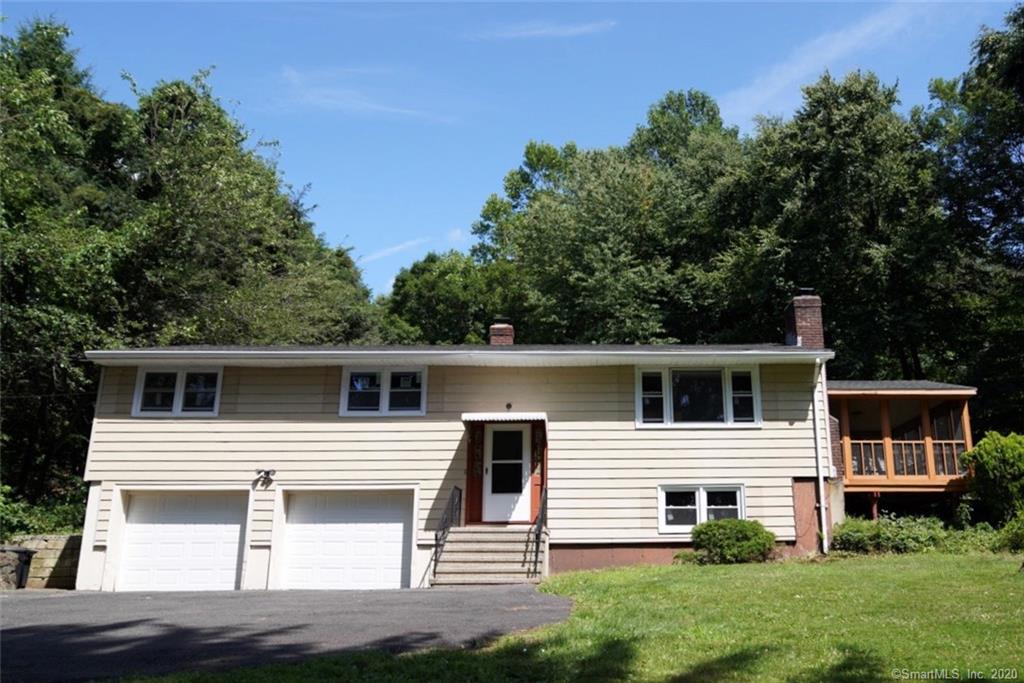 9 Debra Lane North Haven CT 06473