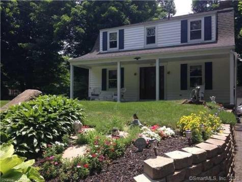 321 Whittemore Road Middlebury CT 06762