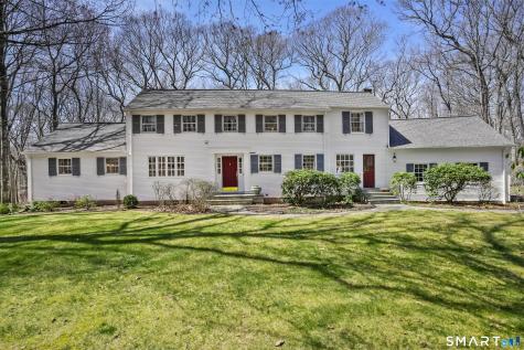 12 Sunset Circle Woodbridge CT 06525