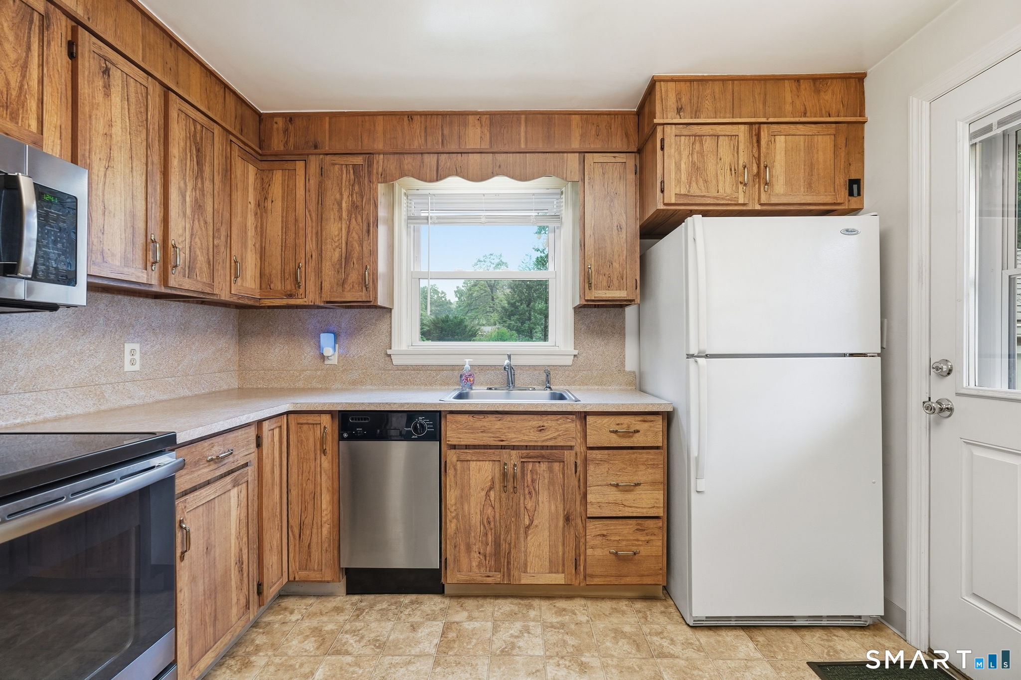 120 White Street Manchester CT 06042