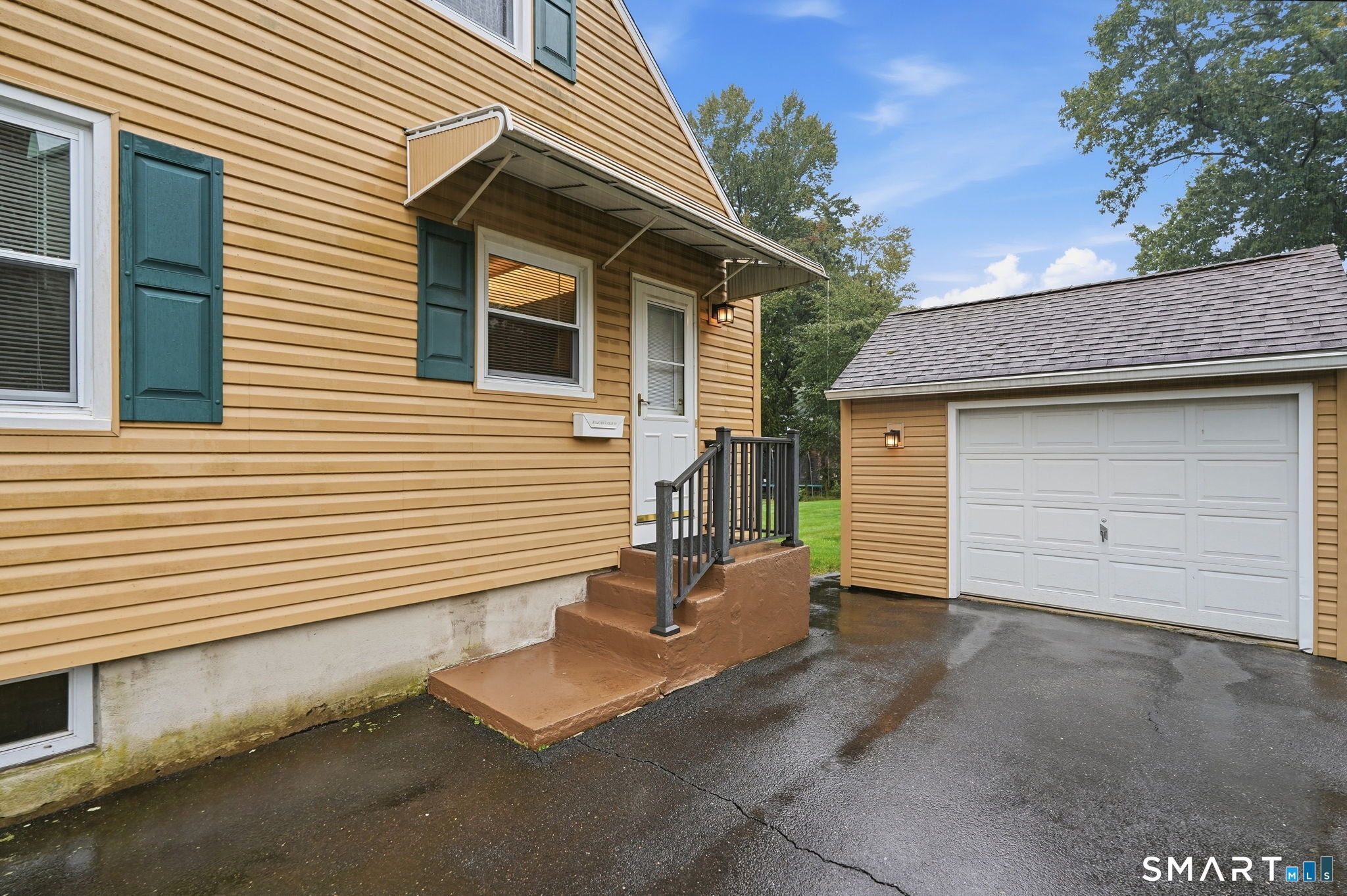 120 White Street Manchester CT 06042