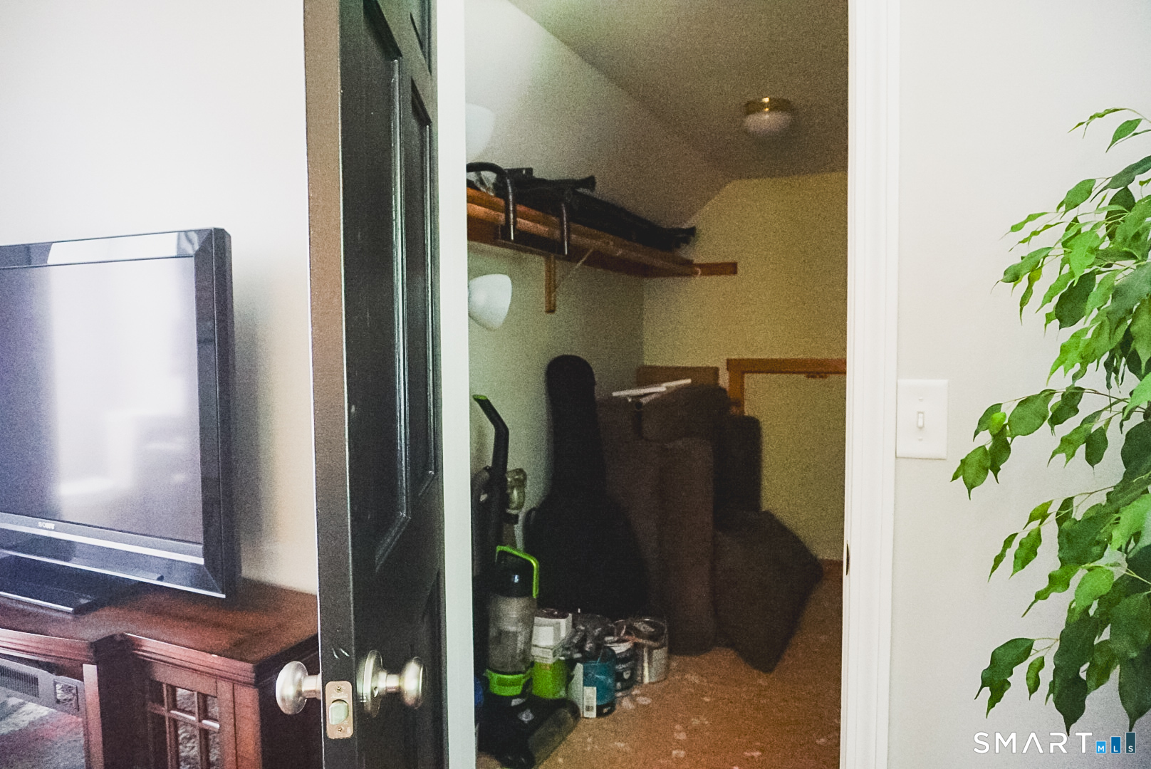 46 Clarence Court Middletown CT 06457