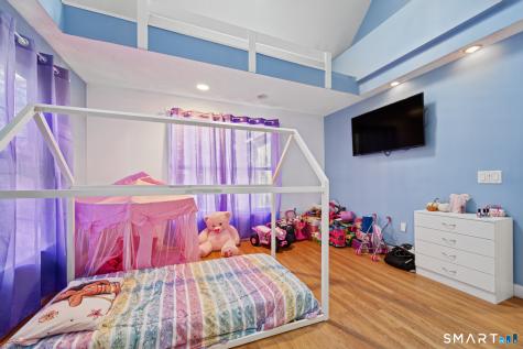 35 Judd Hill Road Bethany CT 06524