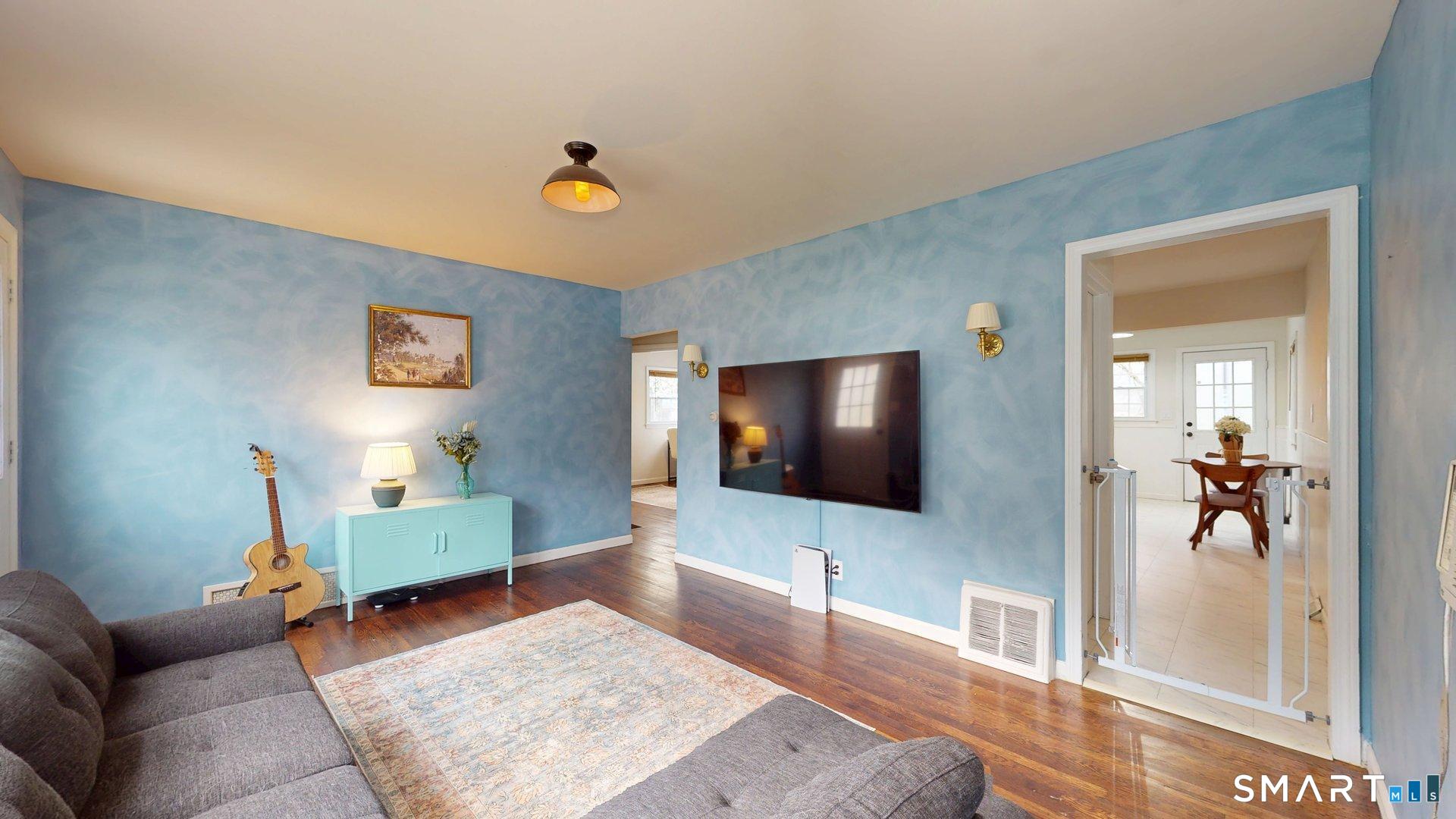 122 Deepwood Drive Manchester CT 06040