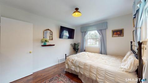 122 Deepwood Drive Manchester CT 06040