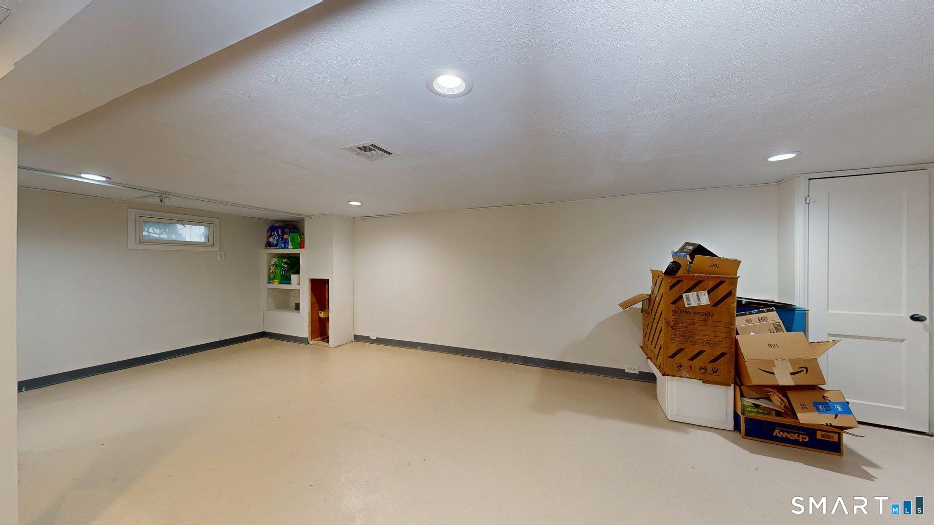 122 Deepwood Drive Manchester CT 06040