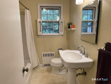 6 Harvard Road Ledyard CT 06335