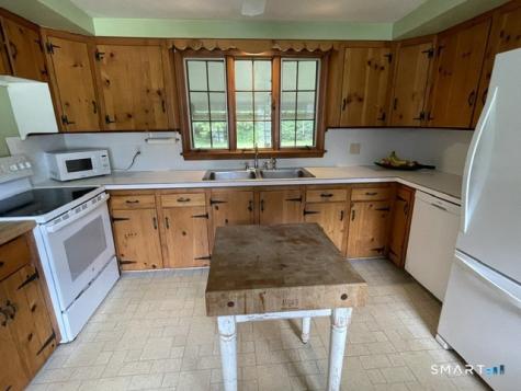 6 Harvard Road Ledyard CT 06335