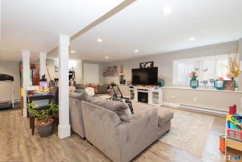 9 Washington Circle Southbury CT 06488