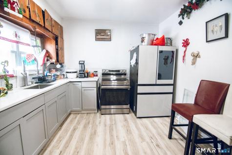 947 Pearl Lake Road Waterbury CT 06706