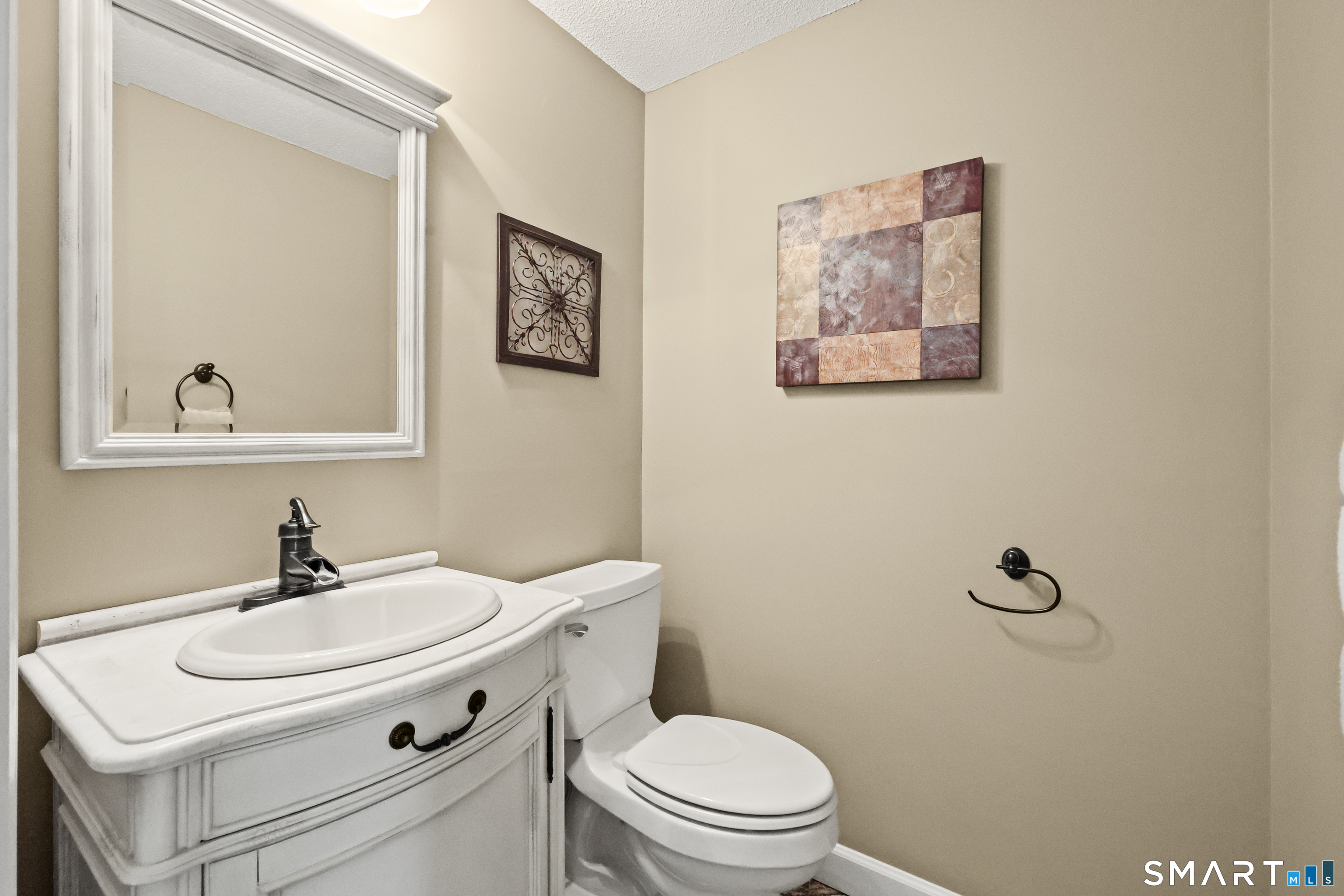 17 Briar Hill Road Avon CT 06001