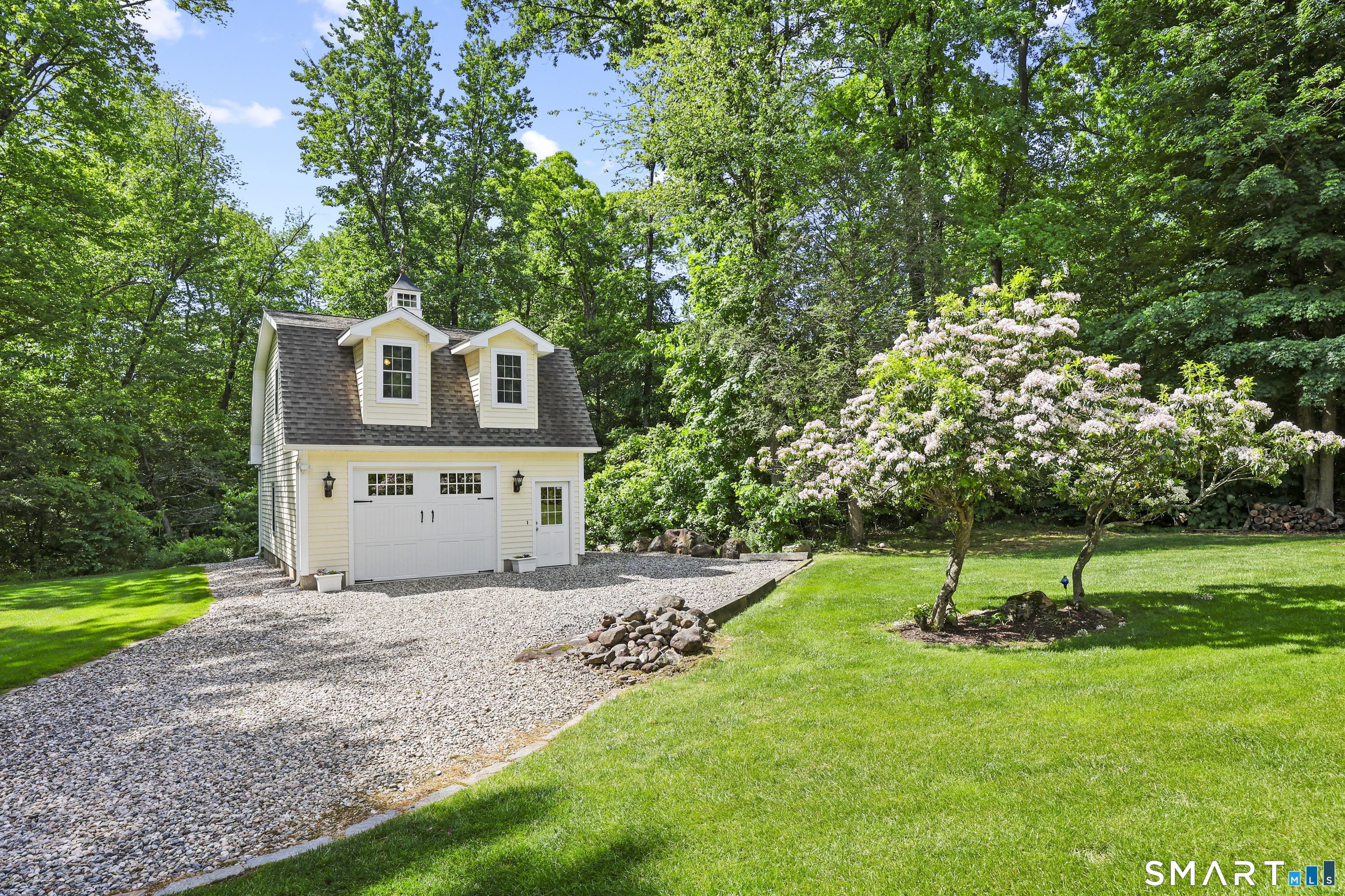 17 Briar Hill Road Avon CT 06001