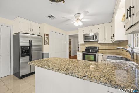 17 Briar Hill Road Avon CT 06001