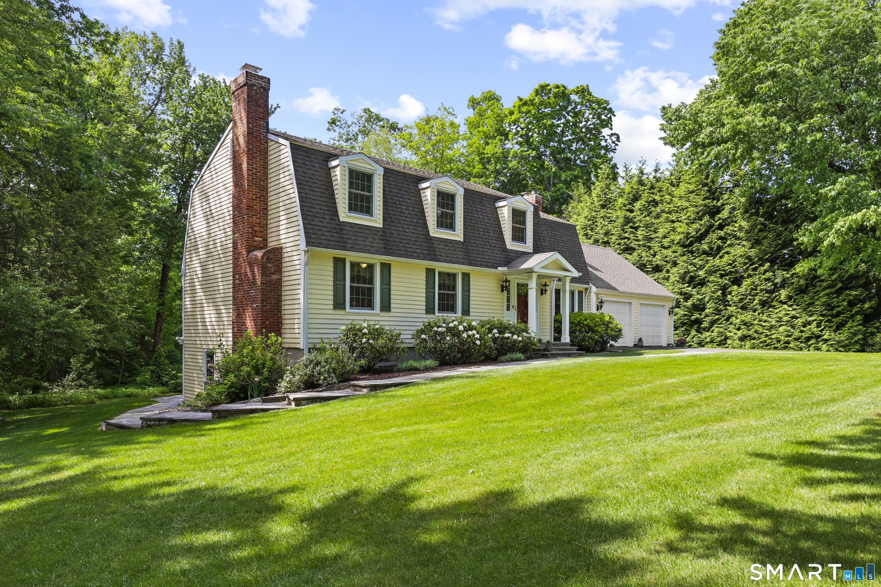 17 Briar Hill Road Avon CT 06001