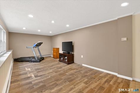22 Fox Den Road Simsbury CT 06092
