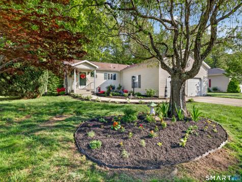 32 Indian Hill Road Montville CT 06382