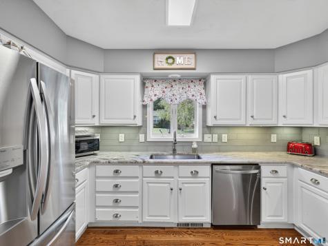 32 Indian Hill Road Montville CT 06382