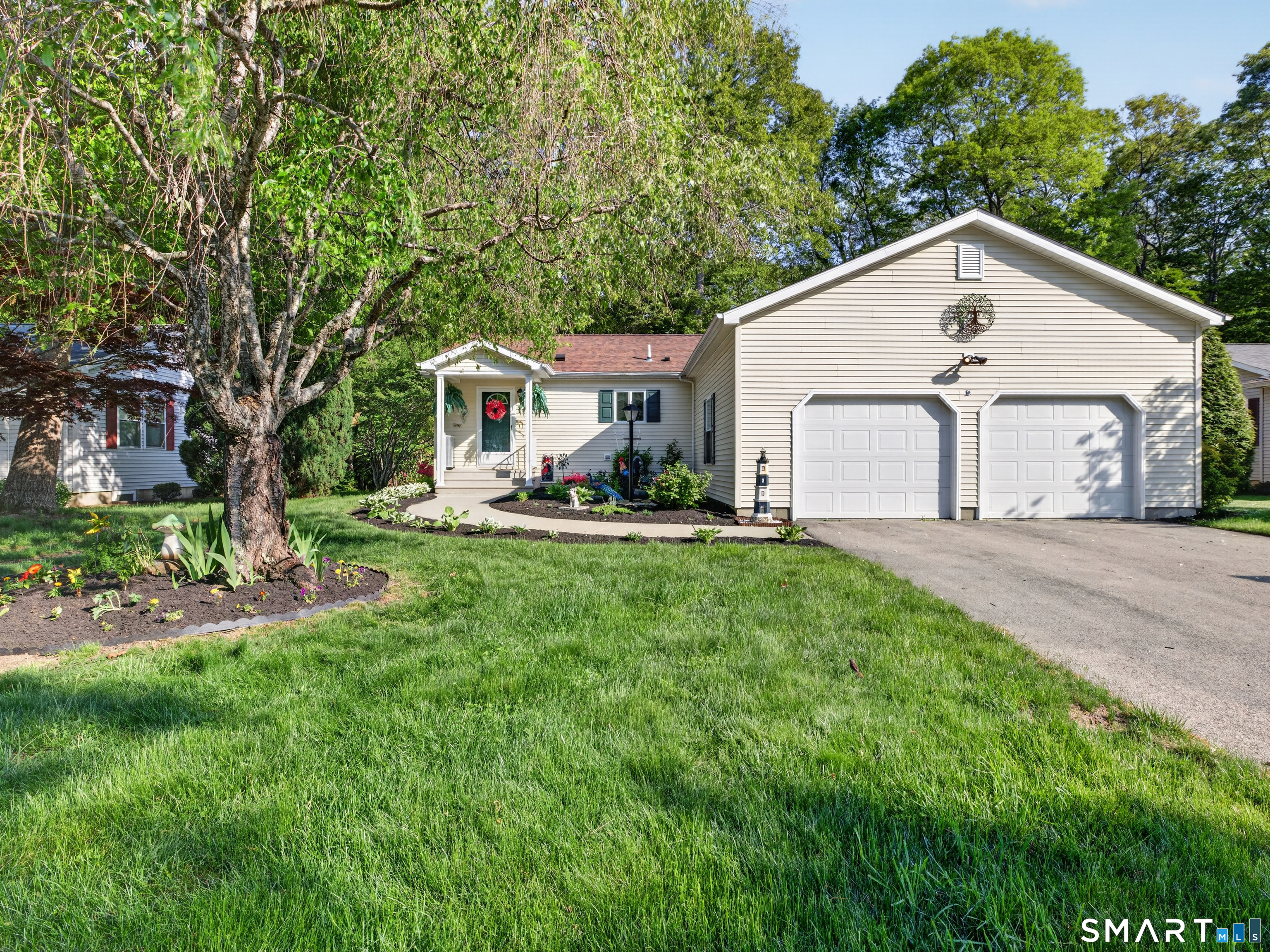 32 Indian Hill Road Montville CT 06382