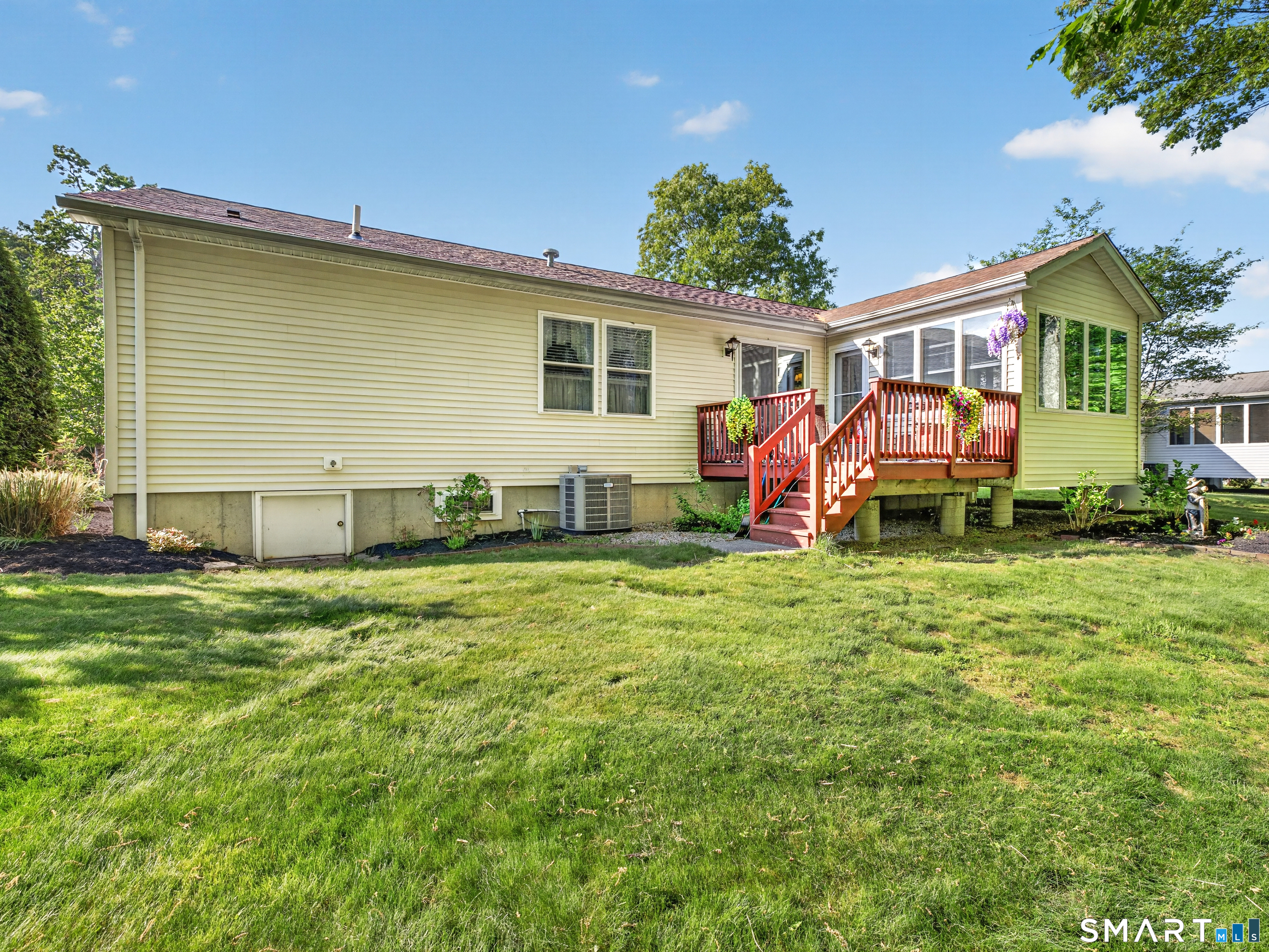 32 Indian Hill Road Montville CT 06382