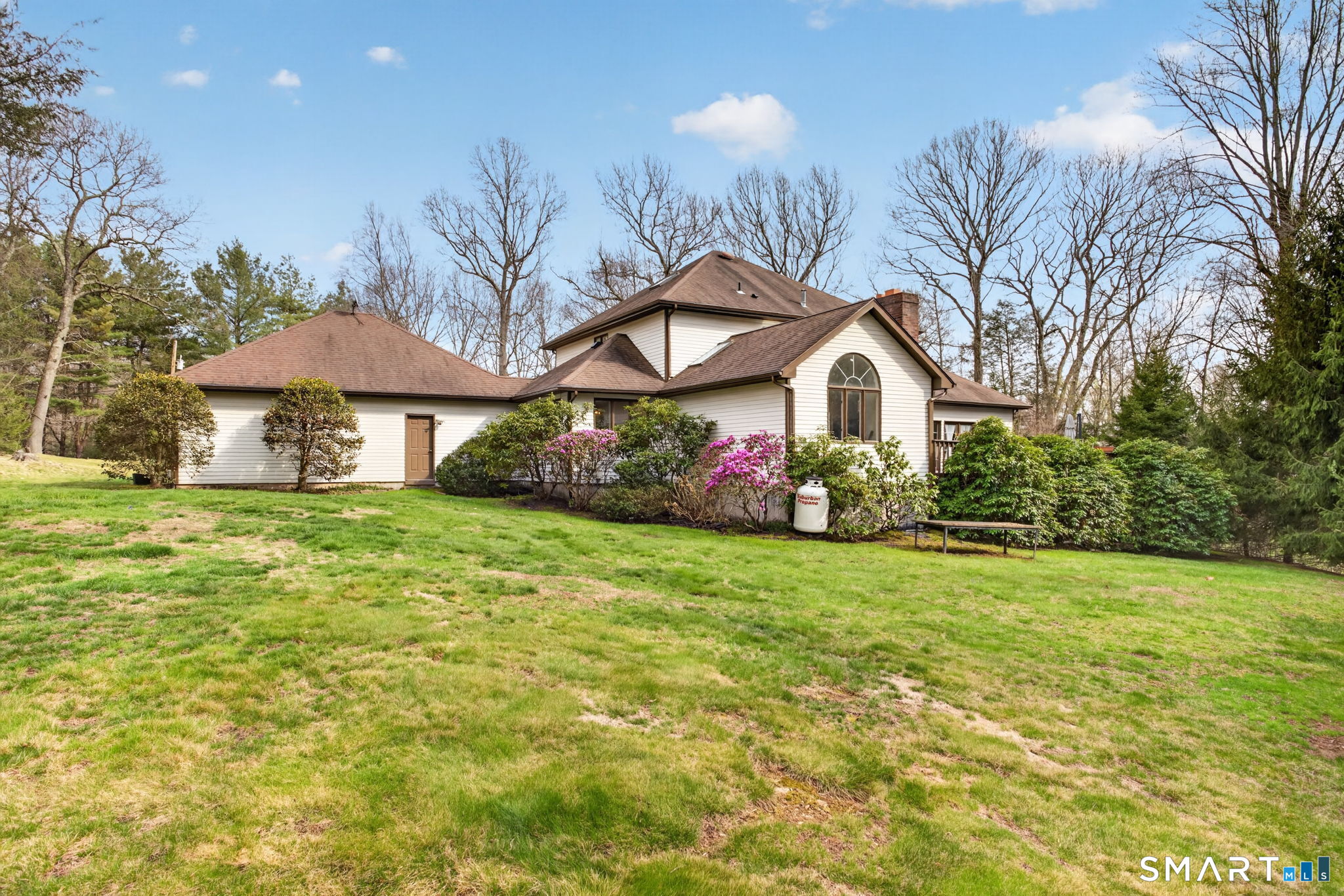 2 Davis Road Woodbridge CT 06525