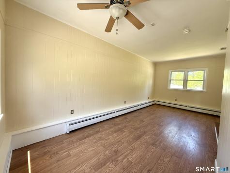 8 Tracy Terrace Seymour CT 06483