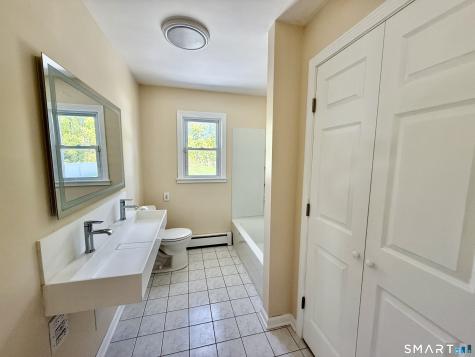 8 Tracy Terrace Seymour CT 06483