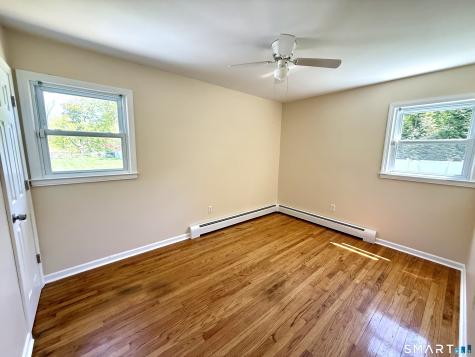 8 Tracy Terrace Seymour CT 06483
