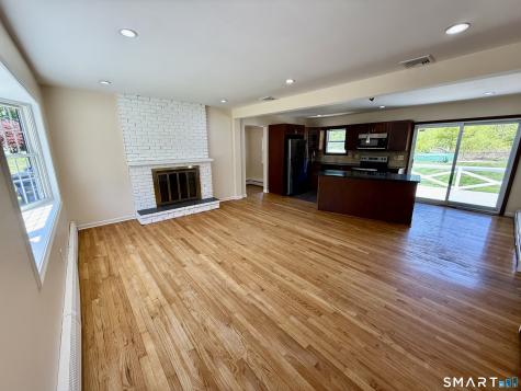 8 Tracy Terrace Seymour CT 06483