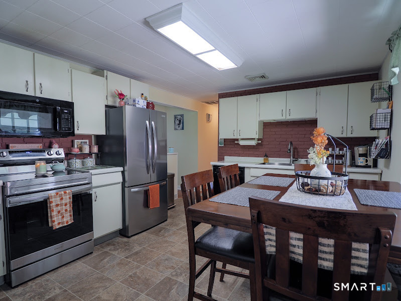 96 Whitlock Avenue Southington CT 06479
