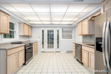 33 Greenknoll Drive Brookfield CT 06804