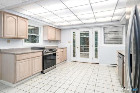 33 Greenknoll Drive Brookfield CT 06804