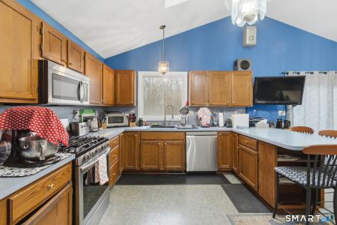 29 Ancient Highway Oxford CT 06478